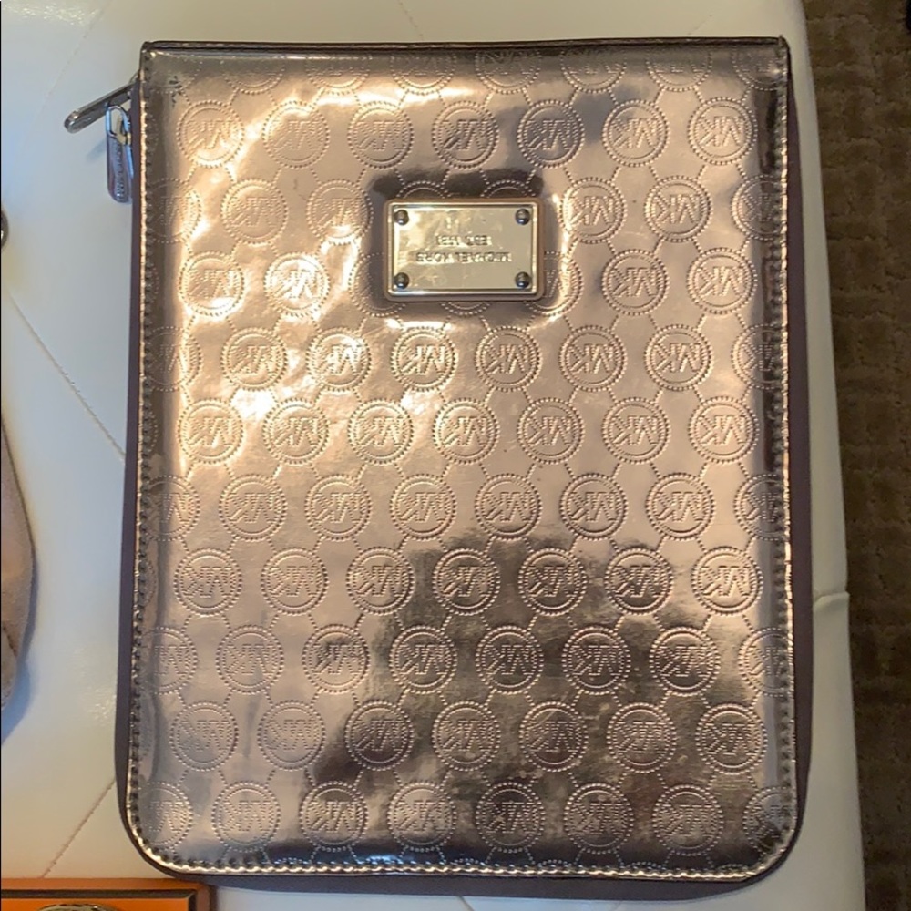 iPad carrier